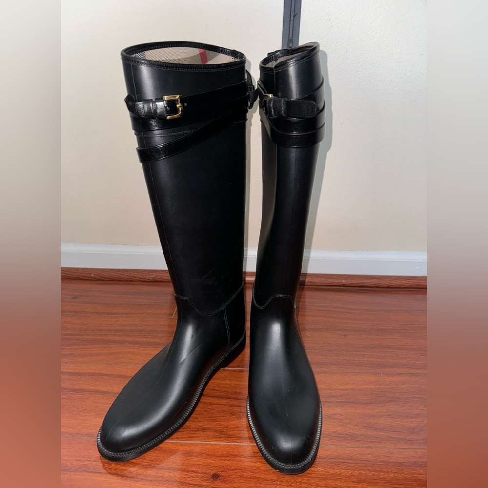 Burberry rain/riding boots!